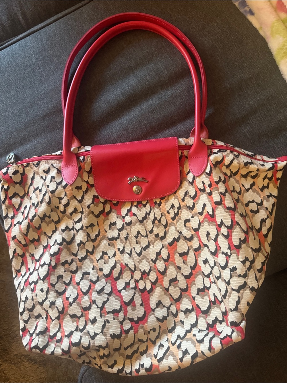 Longchamp pink-Trim Leopard Print Shoulder Bag - Picture 2 of 6
